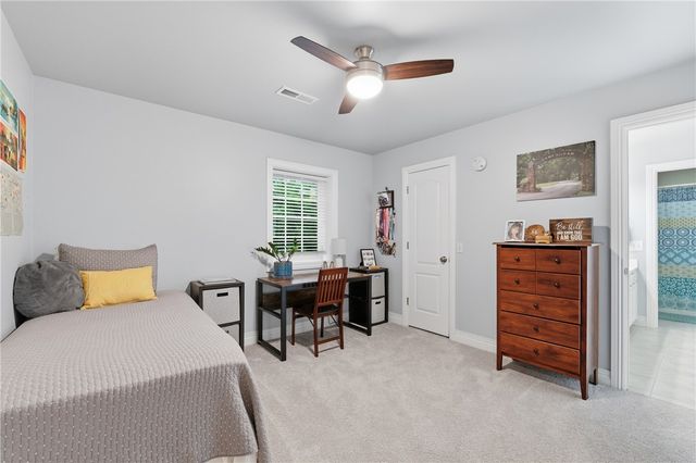 23 Stonehenge Drive, Bentonville, AR 72712