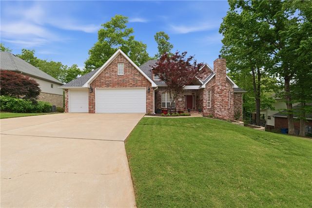23 Stonehenge Drive, Bentonville, AR 72712