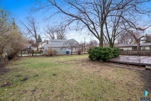 604 E Park Dr Drive, Sioux Falls, SD 57105