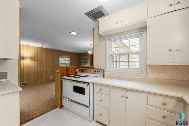 604 E Park Dr Drive, Sioux Falls, SD 57105