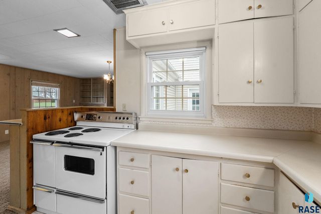 604 E Park Dr Drive, Sioux Falls, SD 57105