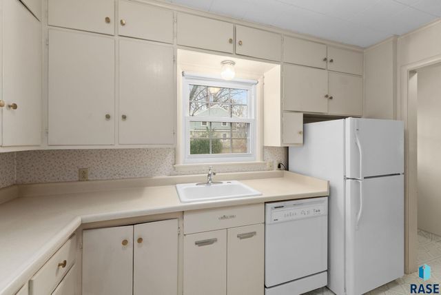 604 E Park Dr Drive, Sioux Falls, SD 57105