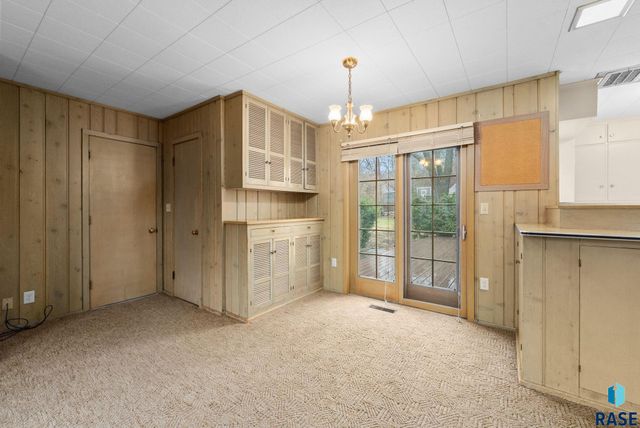 604 E Park Dr Drive, Sioux Falls, SD 57105