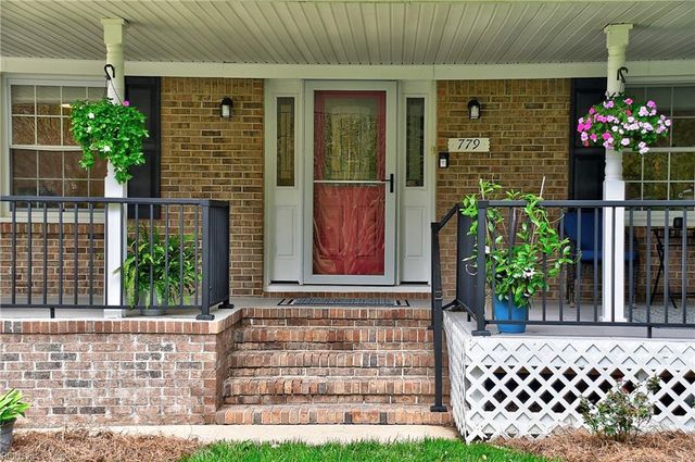 779 Sheraton DR, Virginia Beach, VA 23452