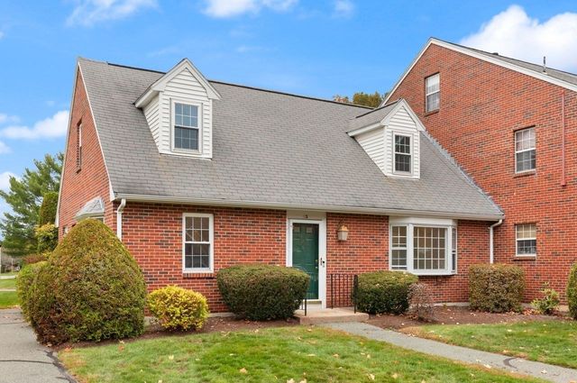 93 Claire Dr 93, Stoughton, MA 02072