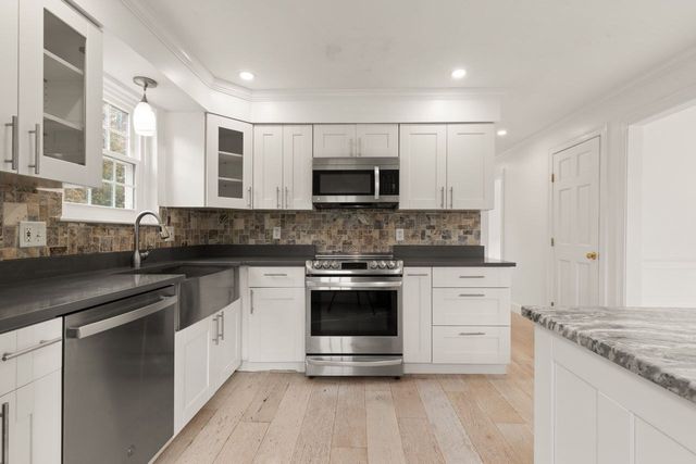 93 Claire Dr 93, Stoughton, MA 02072