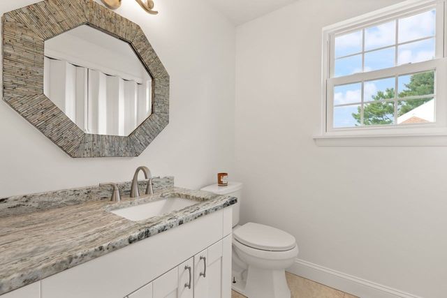 93 Claire Dr 93, Stoughton, MA 02072