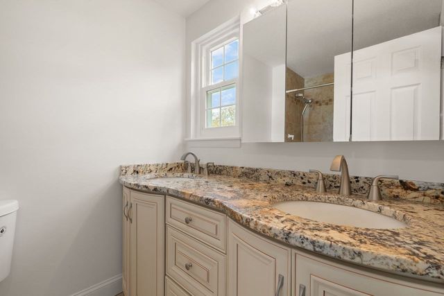 93 Claire Dr 93, Stoughton, MA 02072