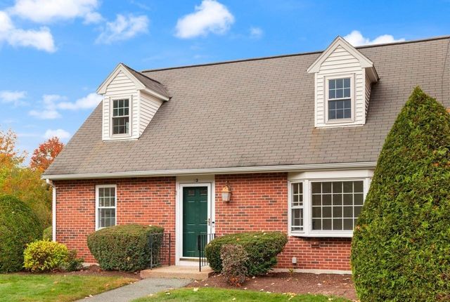 93 Claire Dr 93, Stoughton, MA 02072