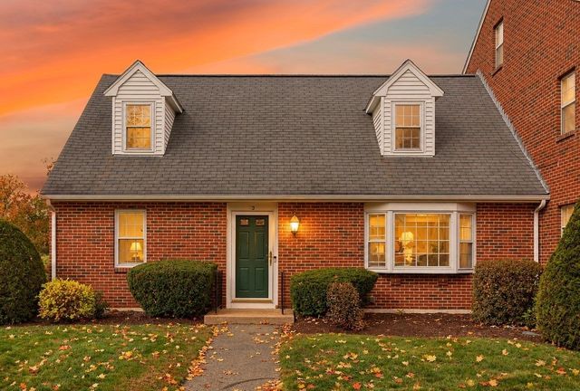 93 Claire Dr 93, Stoughton, MA 02072