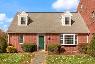 93 Claire Dr 93, Stoughton, MA 02072