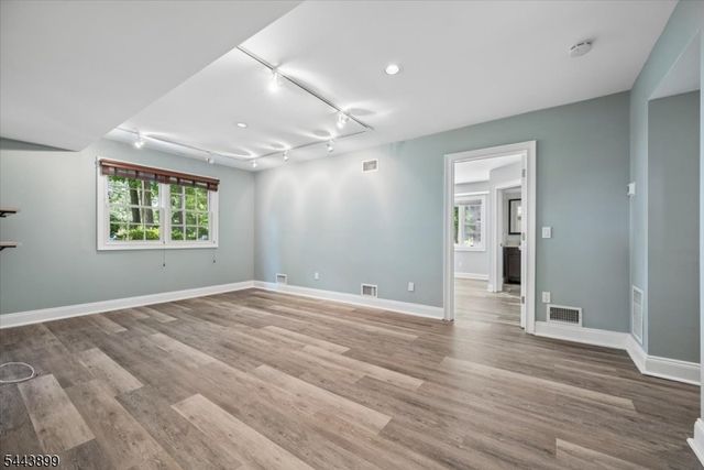 29 Hillside Ter, Bernards Twp., NJ 07920