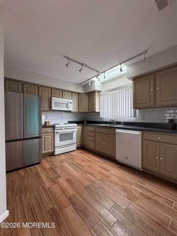 1525 Hulse Road 7, Point Pleasant, NJ 08742