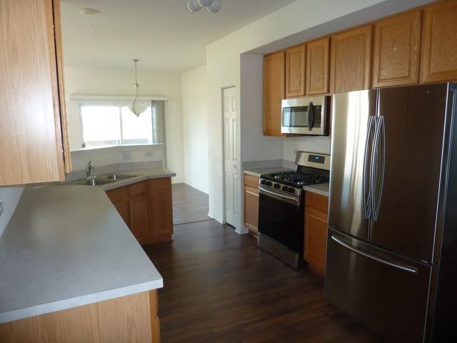 1040 MONTEGO BAY Court 1040, Romeoville, IL 60446