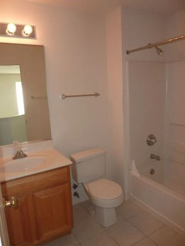 1040 MONTEGO BAY Court 1040, Romeoville, IL 60446