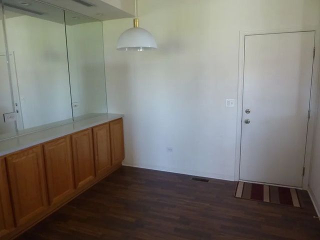 1040 MONTEGO BAY Court 1040, Romeoville, IL 60446