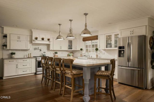 365 Encino Drive, Oak View, CA 93022