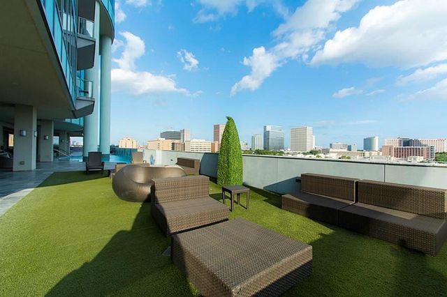 1600 Post Oak 1202, Houston, TX 77056