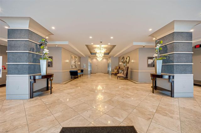 1600 Post Oak 1202, Houston, TX 77056