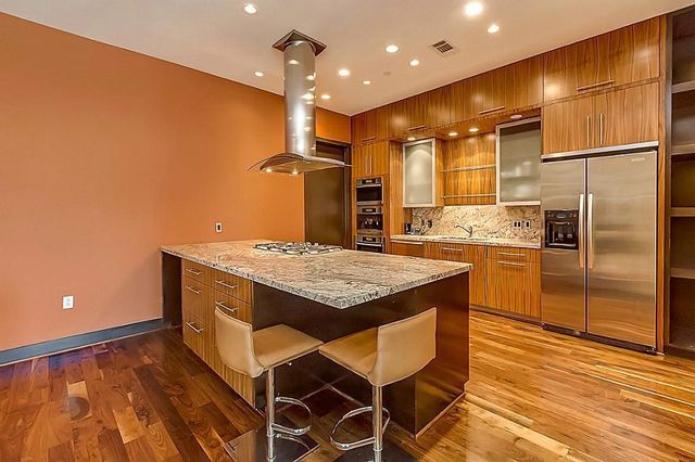 1600 Post Oak 1202, Houston, TX 77056