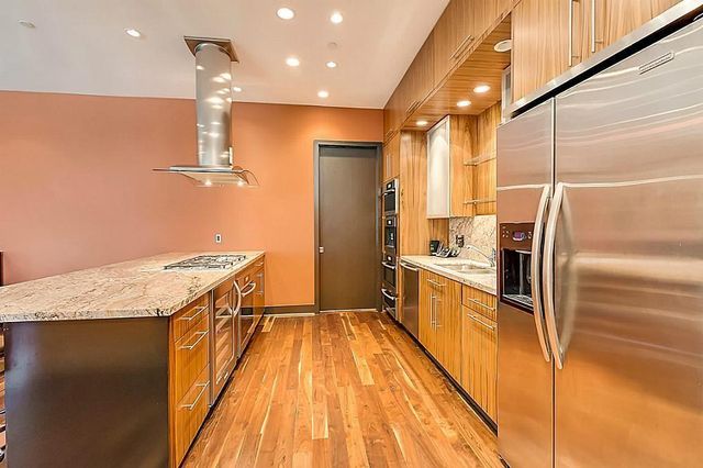 1600 Post Oak 1202, Houston, TX 77056