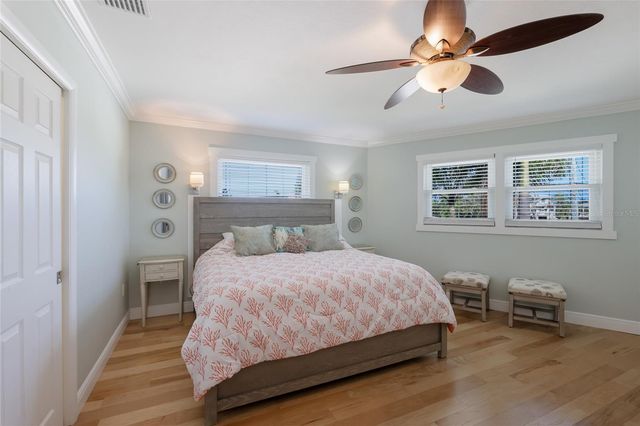 221 85TH STREET, Holmes Beach, FL 34217