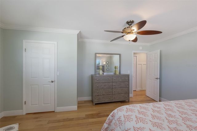 221 85TH STREET, Holmes Beach, FL 34217