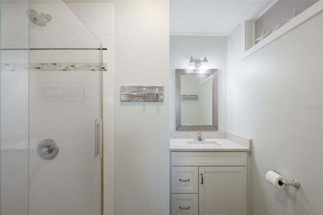 221 85TH STREET, Holmes Beach, FL 34217