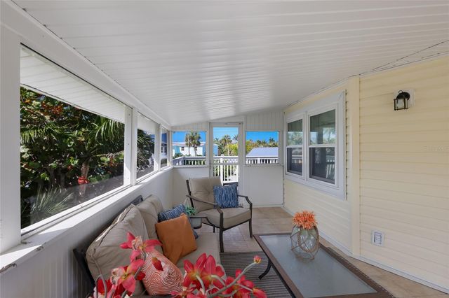 221 85TH STREET, Holmes Beach, FL 34217