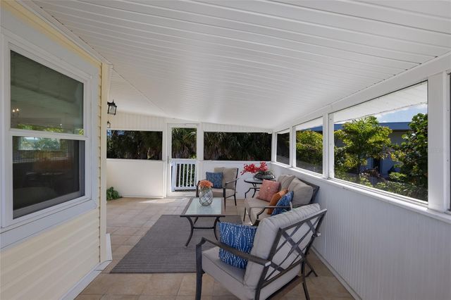 221 85TH STREET, Holmes Beach, FL 34217