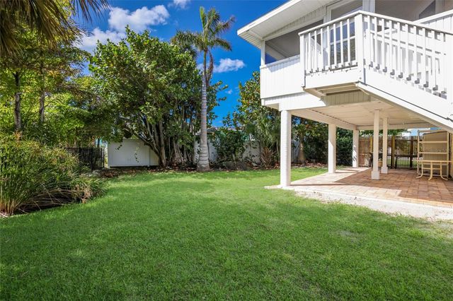 221 85TH STREET, Holmes Beach, FL 34217