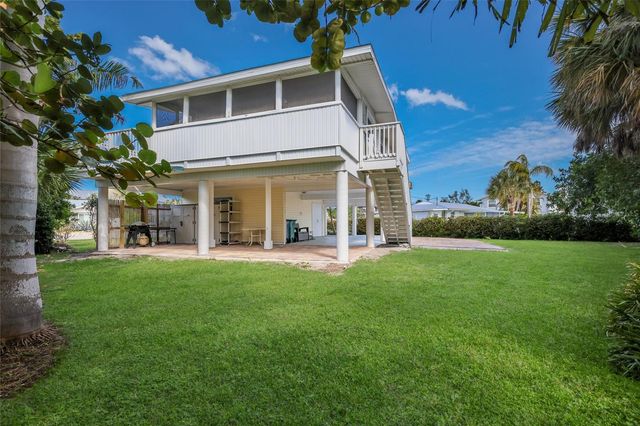 221 85TH STREET, Holmes Beach, FL 34217