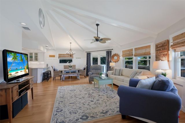 221 85TH STREET, Holmes Beach, FL 34217