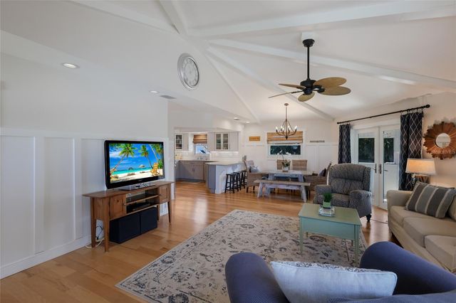 221 85TH STREET, Holmes Beach, FL 34217