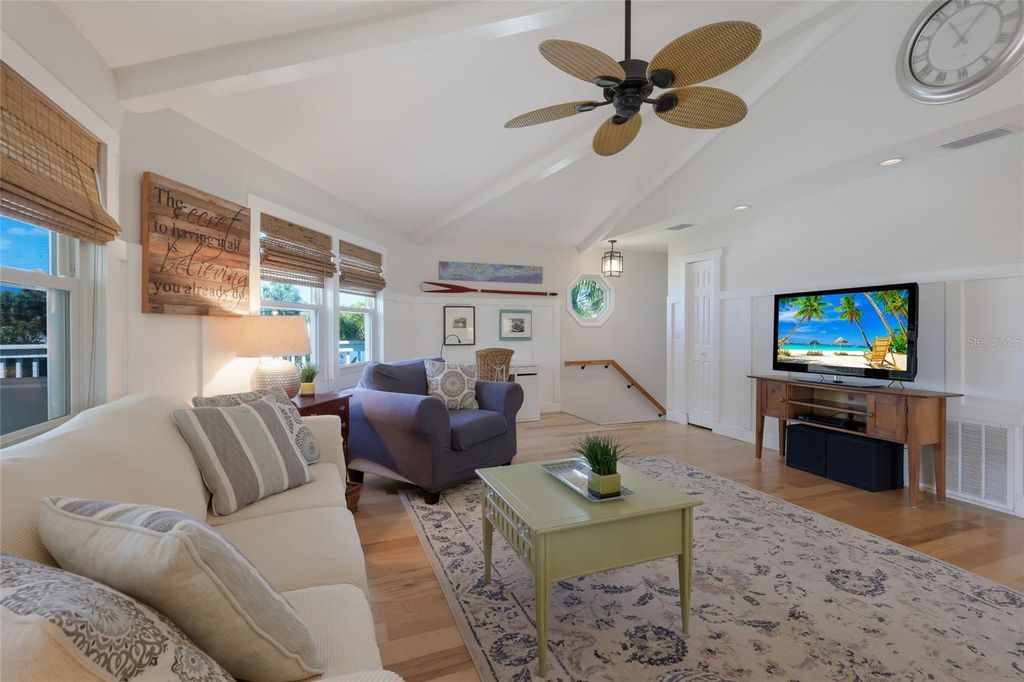 221 85TH STREET, HOLMES BEACH, FL 34217 — photo 2