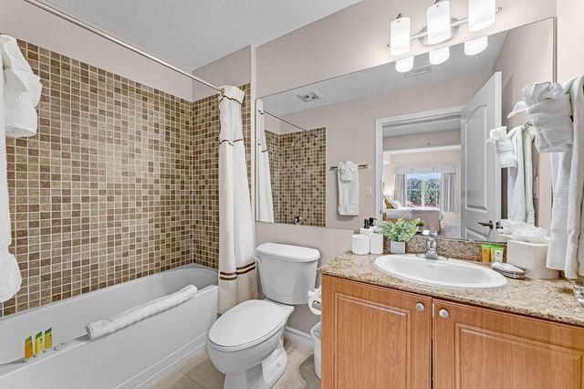 7383 UNIVERSAL BOULEVARD 307, Orlando, FL 32819