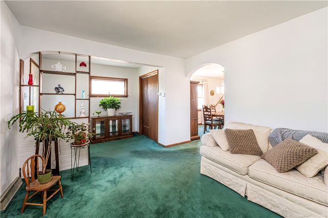 408 Michigan Avenue, Jeannette, PA 15644