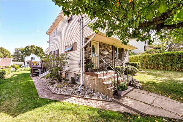 408 Michigan Avenue, Jeannette, PA 15644