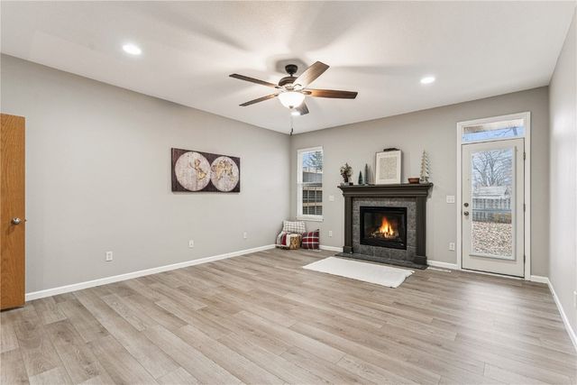 5794 Oakwood Avenue NE 2, Cedar Rapids, IA 52402