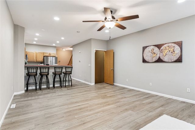 5794 Oakwood Avenue NE 2, Cedar Rapids, IA 52402