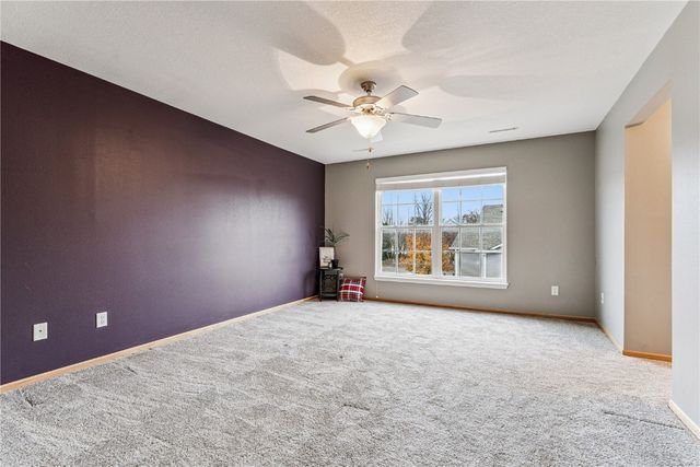 5794 Oakwood Avenue NE 2, Cedar Rapids, IA 52402