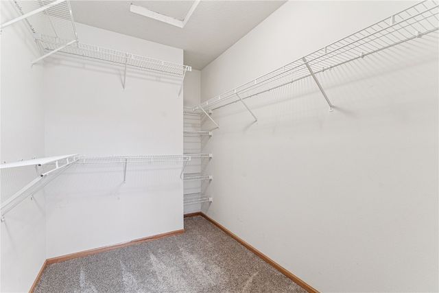 5794 Oakwood Avenue NE 2, Cedar Rapids, IA 52402