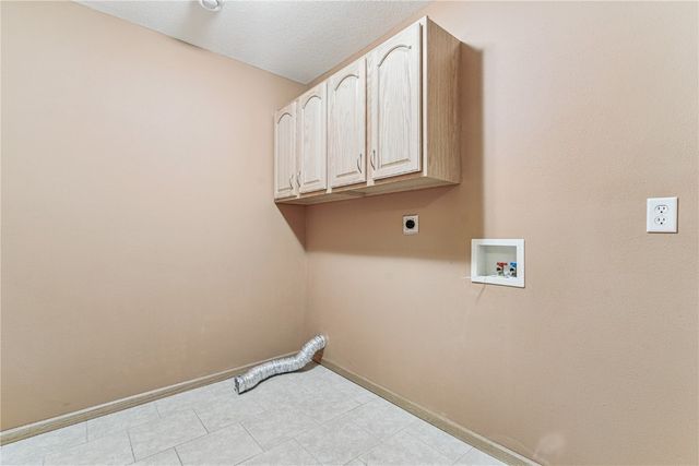 5794 Oakwood Avenue NE 2, Cedar Rapids, IA 52402