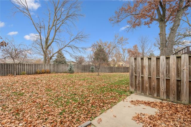 5794 Oakwood Avenue NE 2, Cedar Rapids, IA 52402