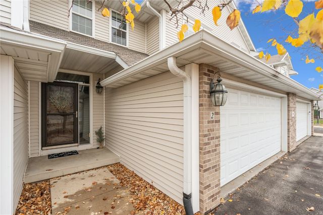 5794 Oakwood Avenue NE 2, Cedar Rapids, IA 52402