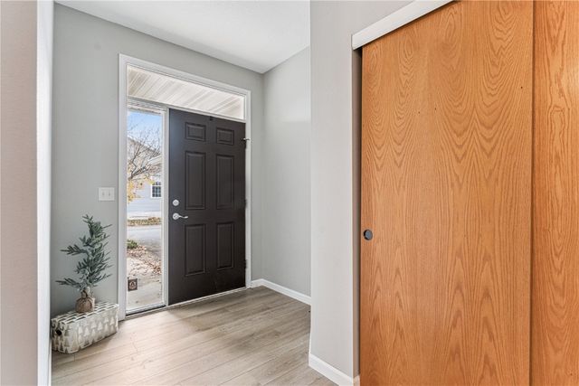 5794 Oakwood Avenue NE 2, Cedar Rapids, IA 52402