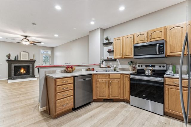 5794 Oakwood Avenue NE 2, Cedar Rapids, IA 52402