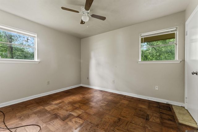 2421 Mchugh Rd, Baker, LA 70714