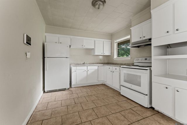 2421 Mchugh Rd, Baker, LA 70714