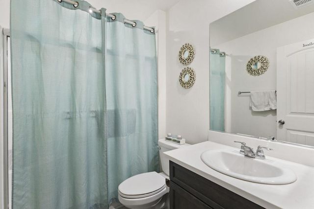 32486 Roman Warren Way, Winchester, CA 92596